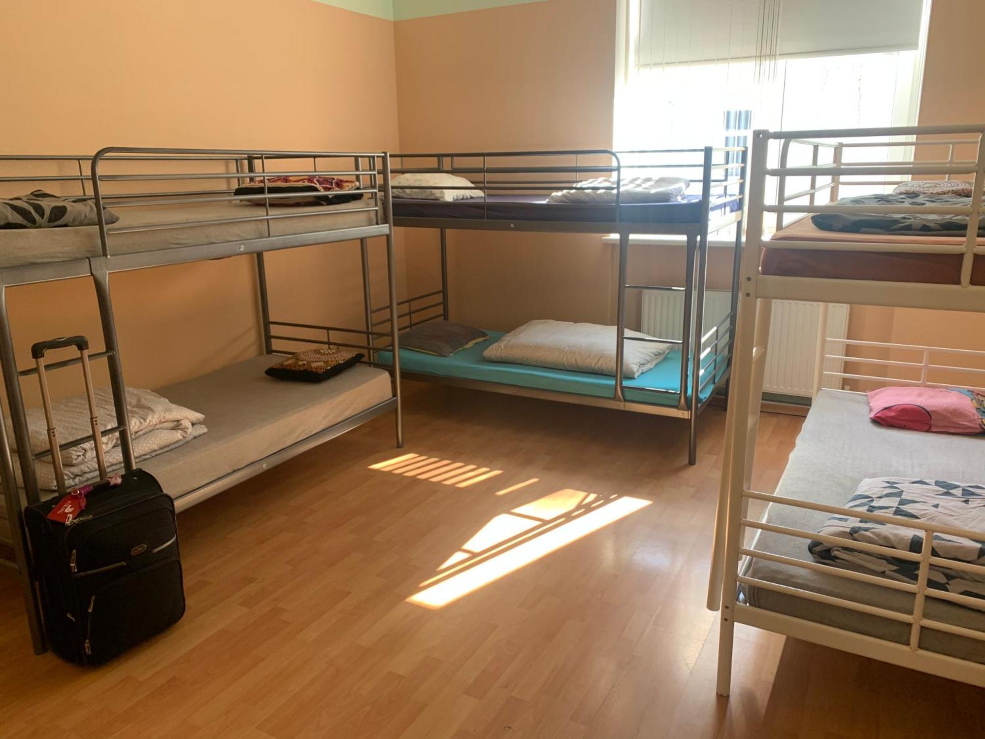 Escobars Backpackers Hostel Riga Exterior photo